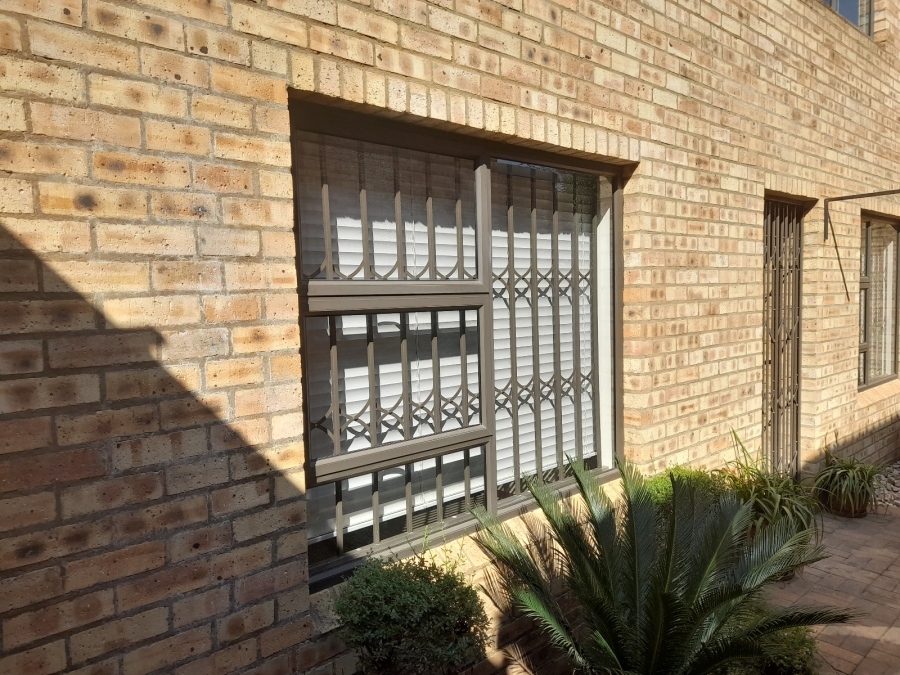 To Let 3 Bedroom Property for Rent in Schoemansville North West